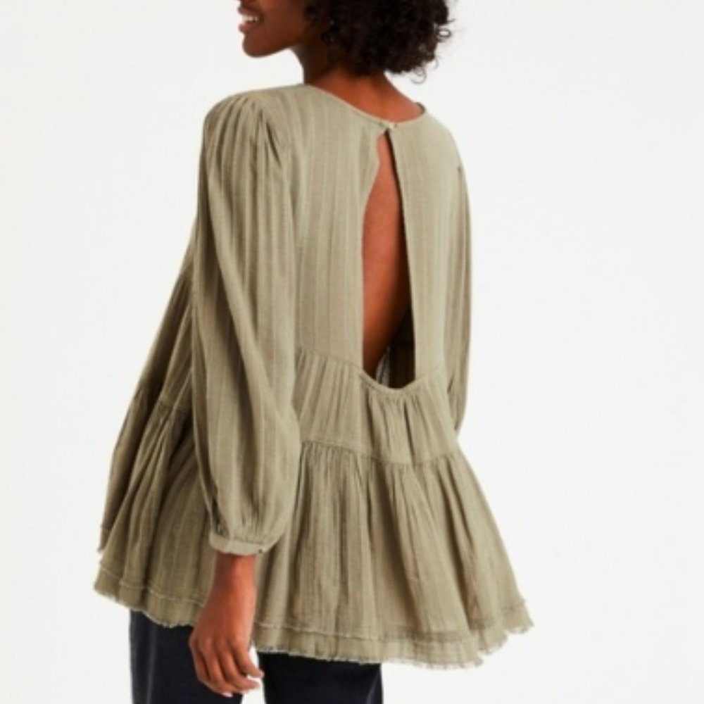 American Eagle Tiered Babydoll Top Medium Green Keyhole Back Long Sleeve